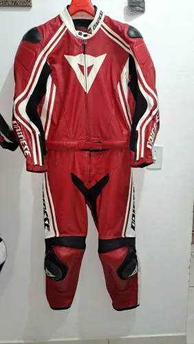 macacão Dainese duas peças número 52