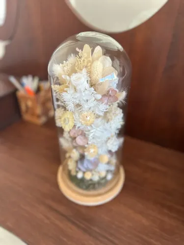 Vaso de flores secas em ótimo estado