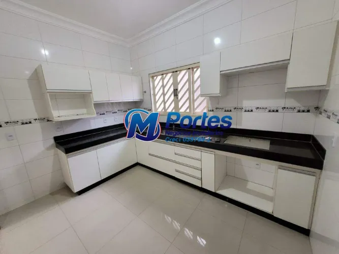 Casa Nas Amoras II Próximo Aos Damhas, 3 suítes, sala ampla, escritório, espaço gourmet co