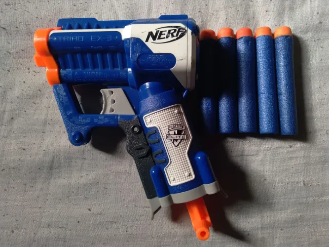 PISTOLA NERF N-STRIKE ELITE TRIAD EX-3