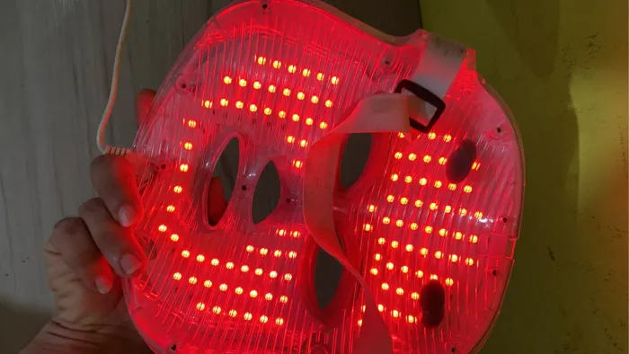 Máscara LED para tratamento facial