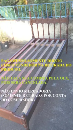 Vendo Cama Solteiro Madeira Maciça
