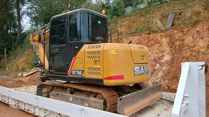 Vendo mini escavadeira 