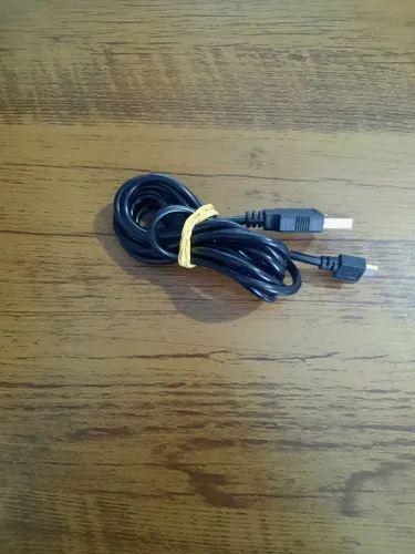 Cabo V8 para PS4 1,80 m limpo e renovado