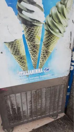 Máquina de sorvete italianinha