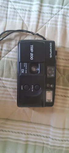 Câmera Olympus Trip 200 