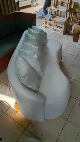 Sofá orgânico sob medida