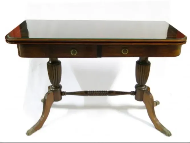 Mesa/aparador/escrivaninha em madeira nobre
