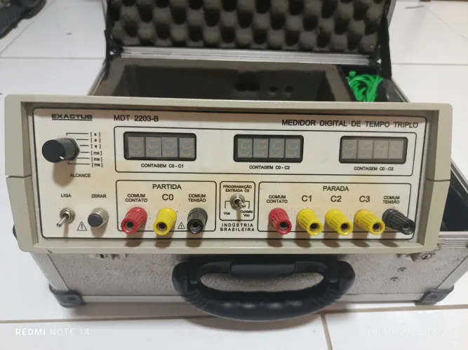 Exactus - medidor de simultaneidade e tempo triplo