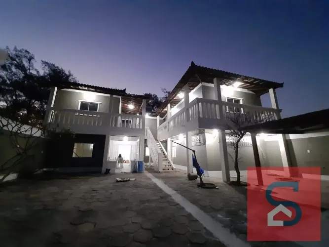 Casa Comercial 9 suites amplas em Praia do Foguete - Cabo Frio