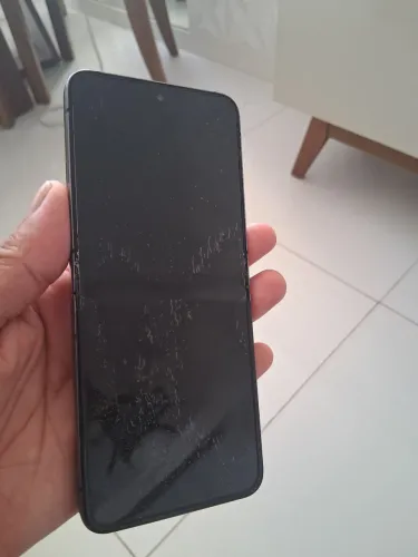 Sansung z flip 5 visor ruim