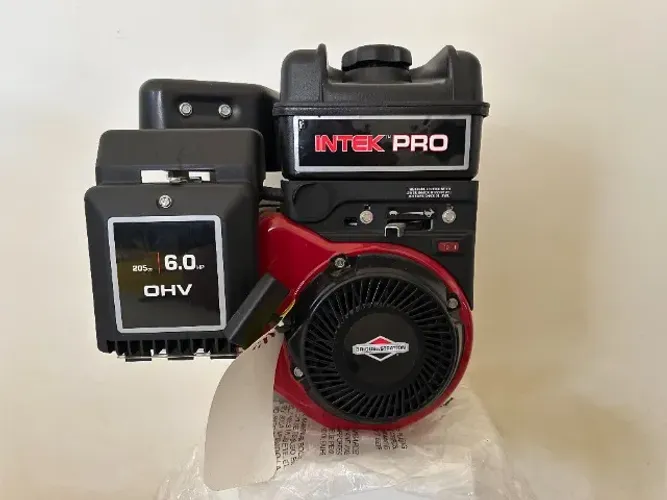 Motor estacionário a gasolina 6.0 HP, 205cv - nunca foi ligado