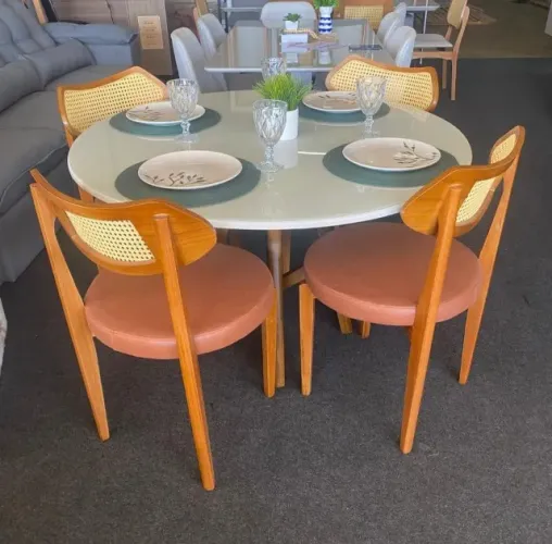 Mesa de Jantar Redonda Fantini com 4 Cadeiras Atenas 120x120 Novo