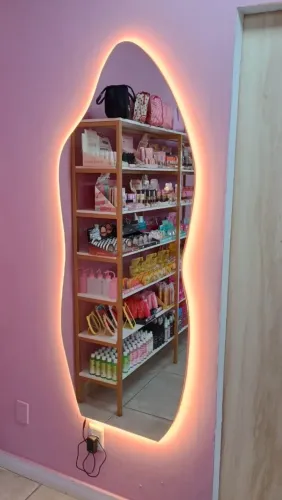 Espelho Decorativo com Iluminação LED
