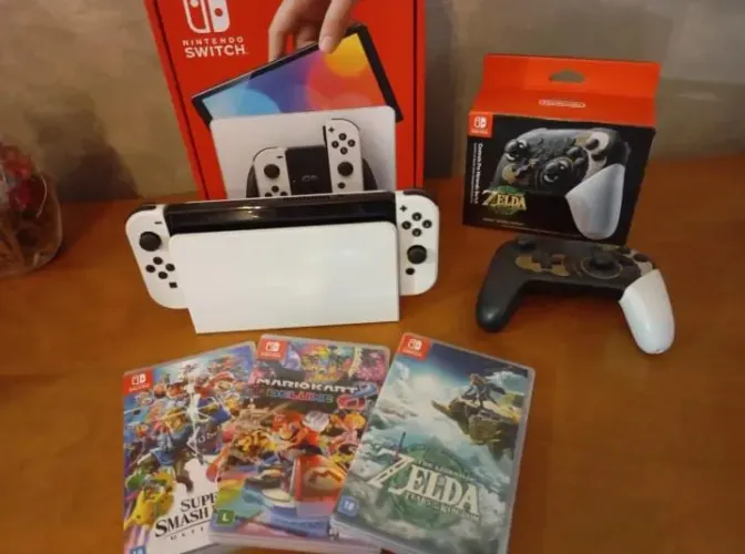 Nintendo Switch OLED com Jogos e Acessórios