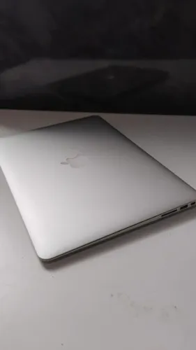 MACBOOK AIR VERSÃO 12.6.7 1.550,00 ano 2021