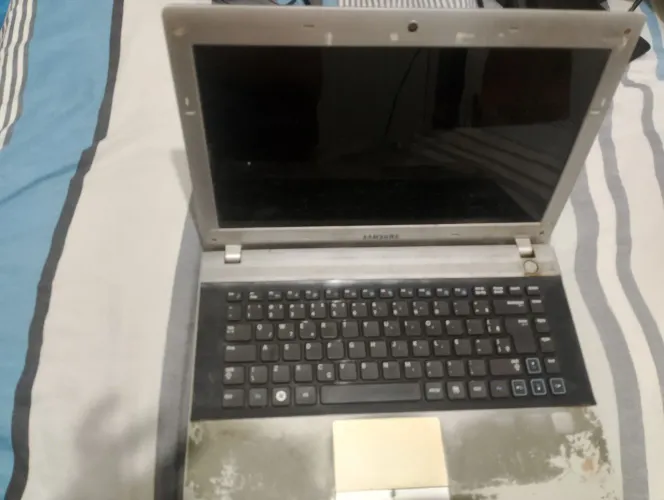 Notebook (RETIRADA DE PEÇAS PREÇO NEGOCIÁVEL)