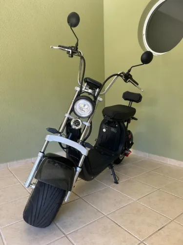 Scooter Elétrica - Baixa Kilometragem em Ótimo Estado