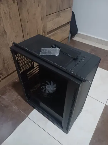 Gabinete gamer novo 