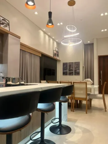 Casa 3 dorm MOBILIADA com piscina local reservado próxima ao centro Criciúma ACEITA Apto 