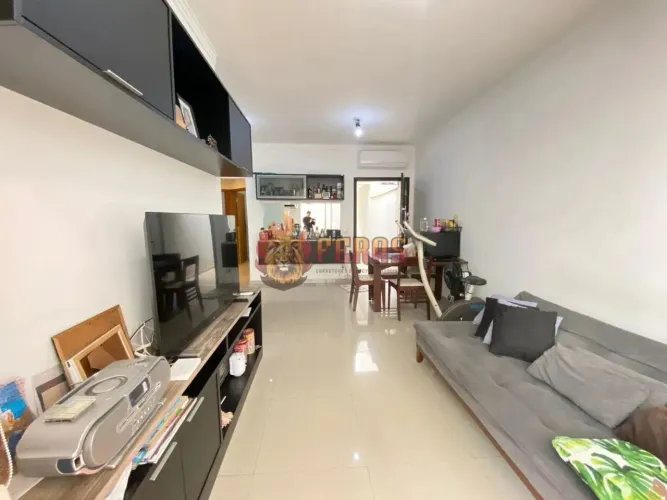 Linda Casa à Venda - com 3 Dormitórios, 1 Suíte, em Condomínio Fechado, Sorocaba/SP