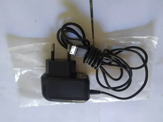 Carregador Fonte Samsung 4.75vdc 0.55a 100-240vac Micro-usb