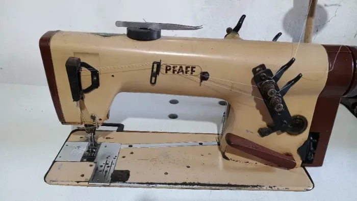 Máquina industrial duas agulhas ponto corrente 