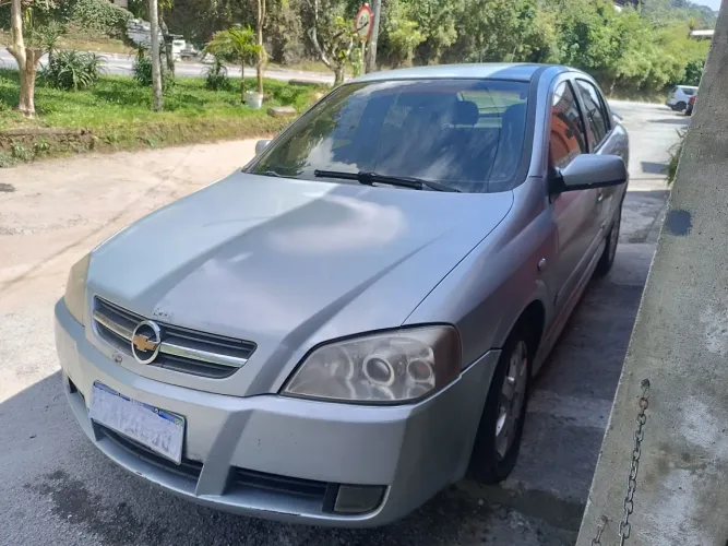 Vendo ou troco Astra Advantage 2.0 MPFI 8V Flexpower 5P 2007