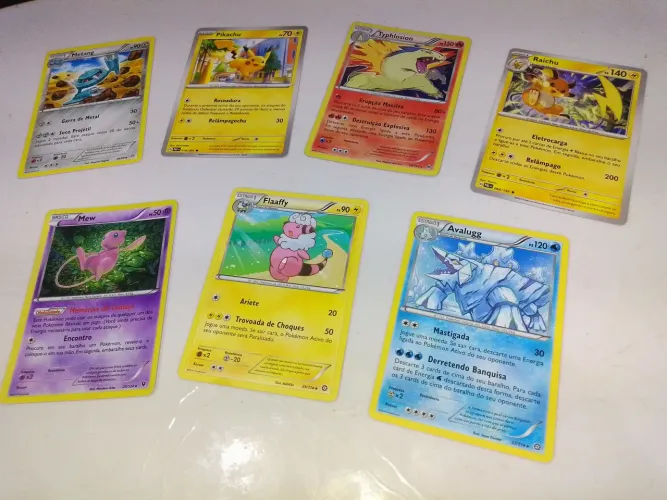 Cartas Pokémon bem conservado pra jogar e colecionar kit bem legal