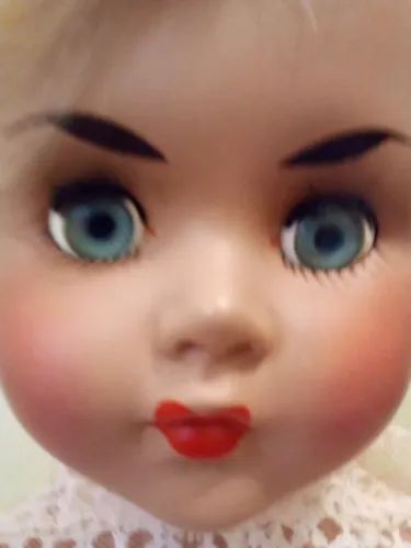 Boneca de louça