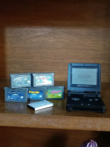 Gameboy Advance SP + 5 Cartuchos
