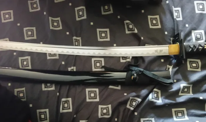 Katana real com fio