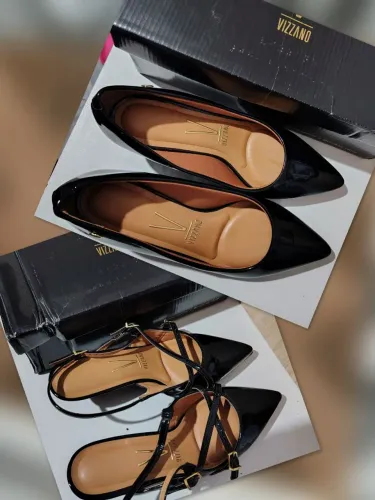 2 pares de sapato um só preço