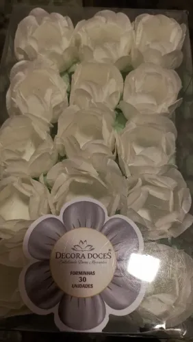 Forminhas de rosas para doces de festas