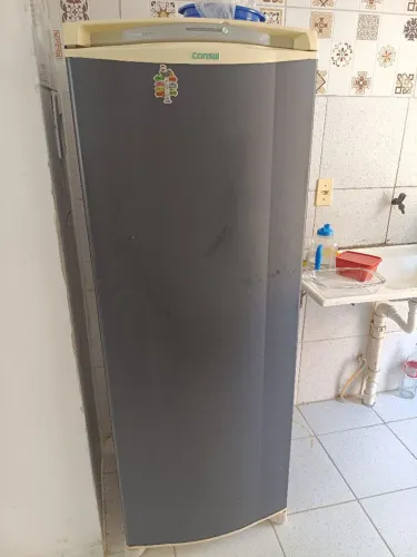 GELADEIRA CONSUL COM DEFEITO!