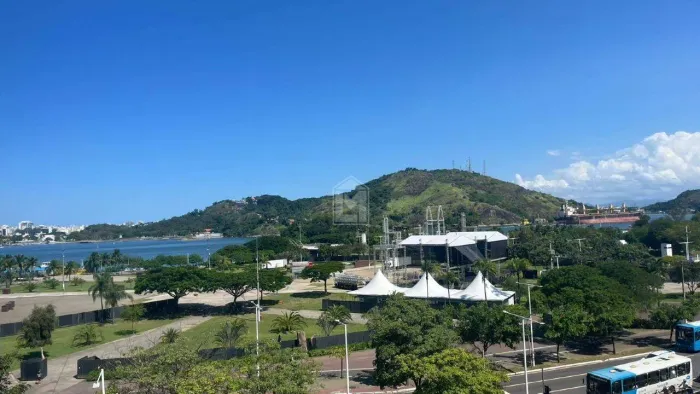 Livia Machado vende sala 30 m² com vista na Enseada do Suá - Vitória/ES