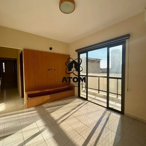 Apartamento semimobiliado com sacada disponível para venda ou locação.