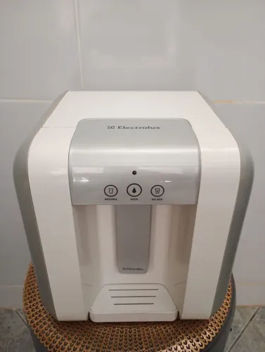 Purificador de água Electrolux PA20G - Água Natural e Gelada - Ótimo estado - R$ 299