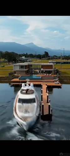 Terreno a venda no Aquaville Reserve em Osório na Beira Lagoa Peixoto com Pier exclusivo R