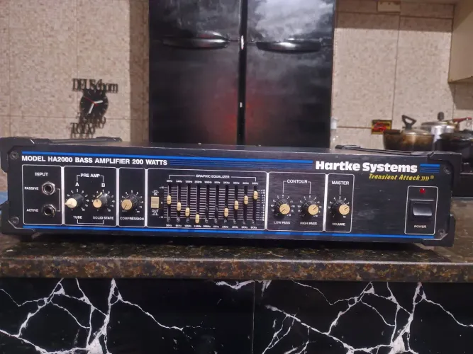 Amplificador hartke ha 2000