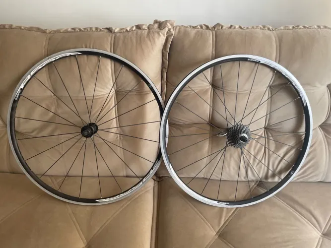 Par de Rodas Shimano R500 Alumínio para Speed e Triatlo - Usadas - Z. Norte de São Paulo