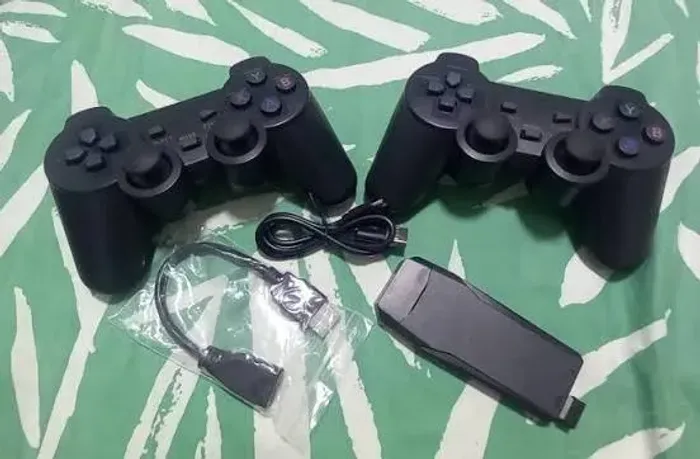 Game Stick 4K Retrô + 10.000 Jogos + 2 Controles