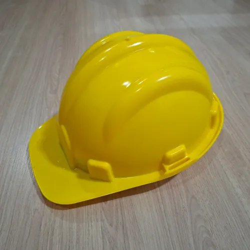 Capacete + óculos de segurança obra