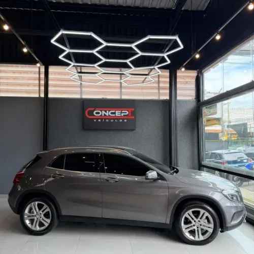 Mercedes-Benz GLA 200 Adv. 1.6/1.6 TB 16V Flex Aut. 2015