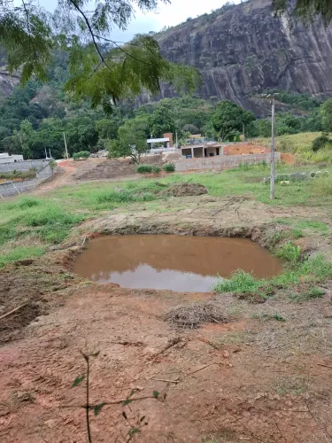Terreno vendo ou troco.