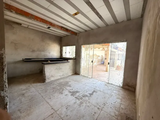 Casa para Venda em Sorocaba, Vila Carvalho, 2 dormitórios, 1 banheiro, 2 vagas