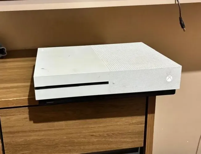 Xbox one 780GB (usado, 1 controle)