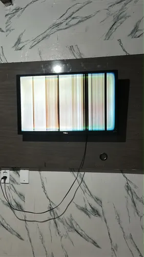 Tv 32 polegadas Philco - para retirar peças