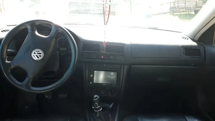 Volkswagen Bora 2.0 8V Comfortline Mec. 2001