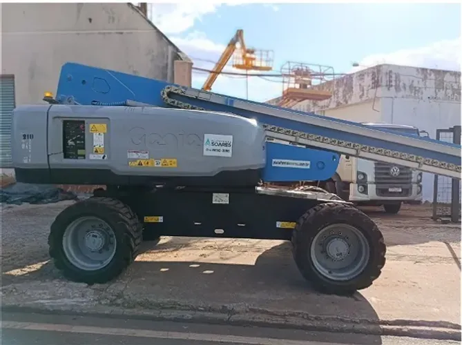 Plataforma elevatória articulada 28 metros diesel GENIE